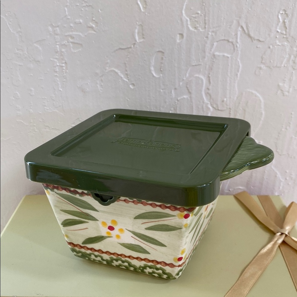 Temp-Tations Ovenware Ramekin w/ Lid